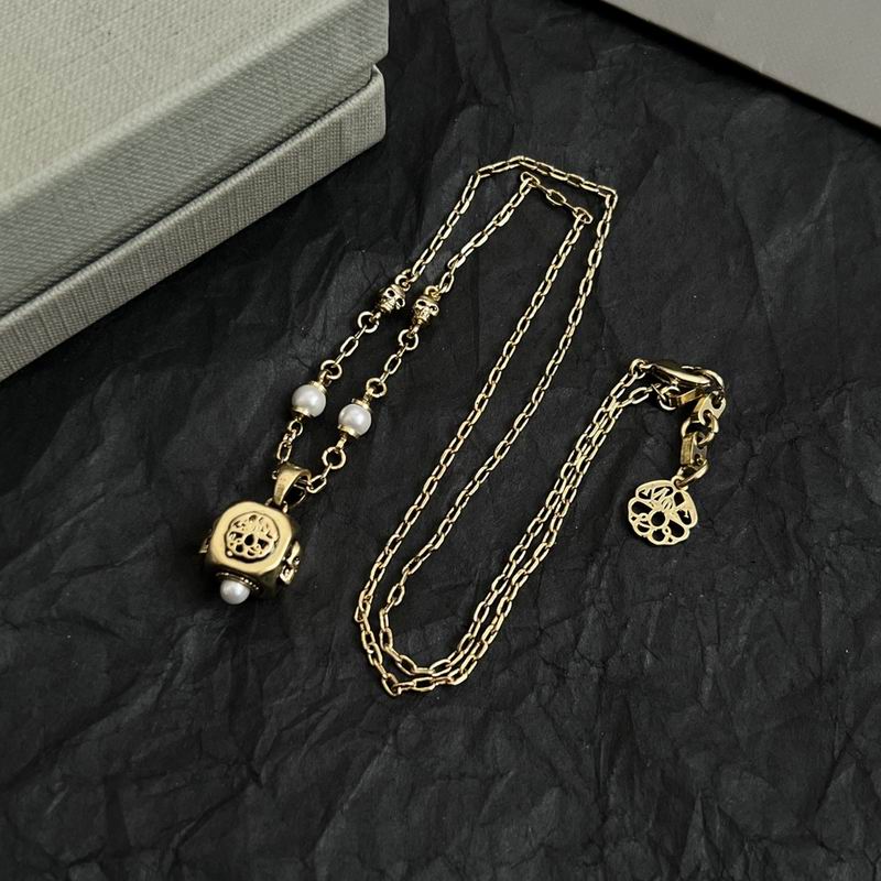 McQueen necklace 04yxh02
